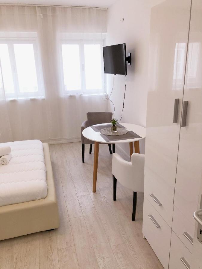 Roli Hotel Zadar Exterior foto